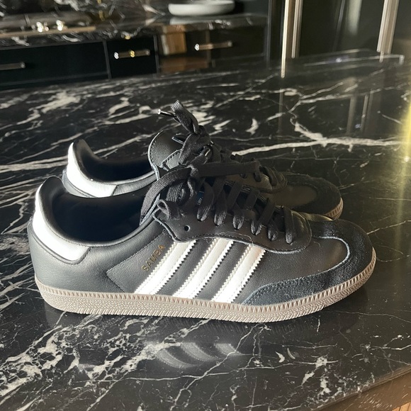 ADIDAS originals Samba in Black - Picture 1 of 4
